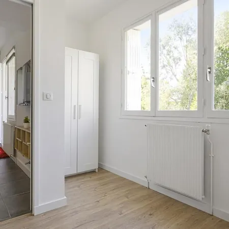 Nice Flat With Loggia Close To City-center 3 Apartman *